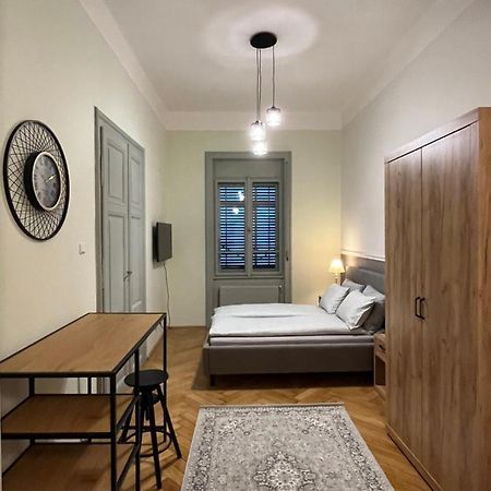 Barty Downtown Apart 1 Timisoara Exterior foto