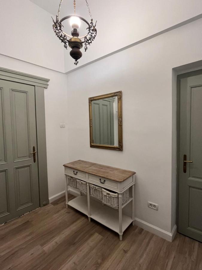Barty Downtown Apart 1 Timisoara Exterior foto